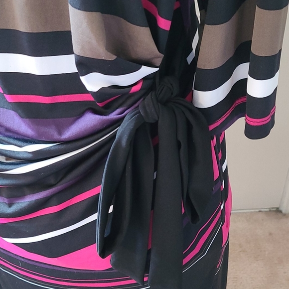 Dress - Picture 2 of 5